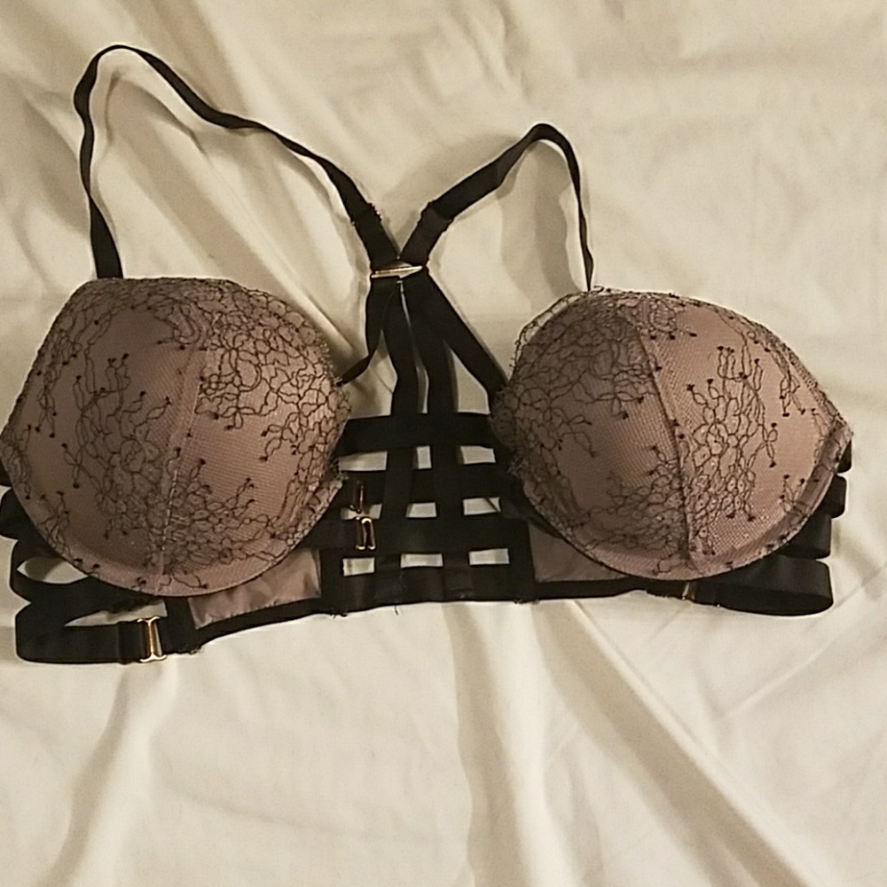 34C Victoria's Secret very sexy pushup